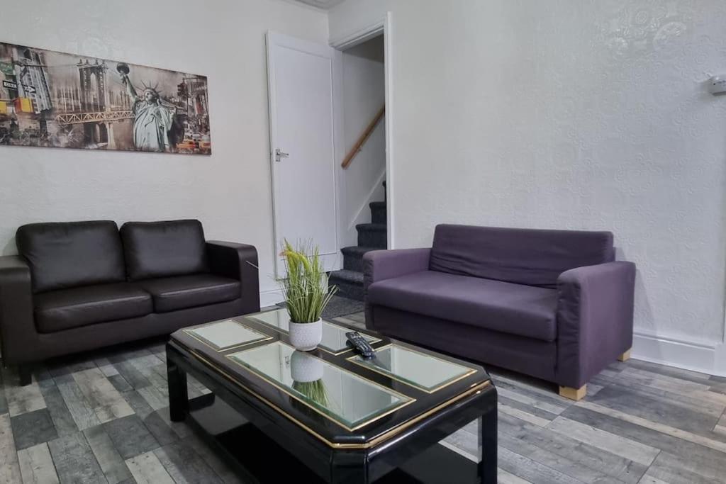 Your Home Away From Home. Leeds  Bagian luar foto