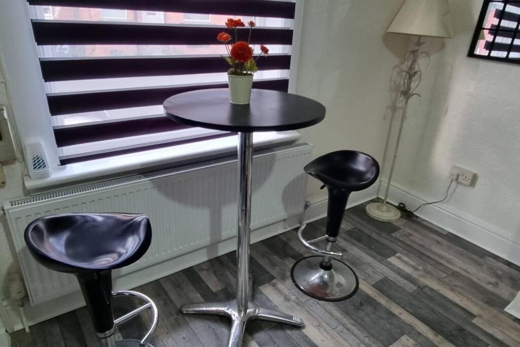 Your Home Away From Home. Leeds  Bagian luar foto
