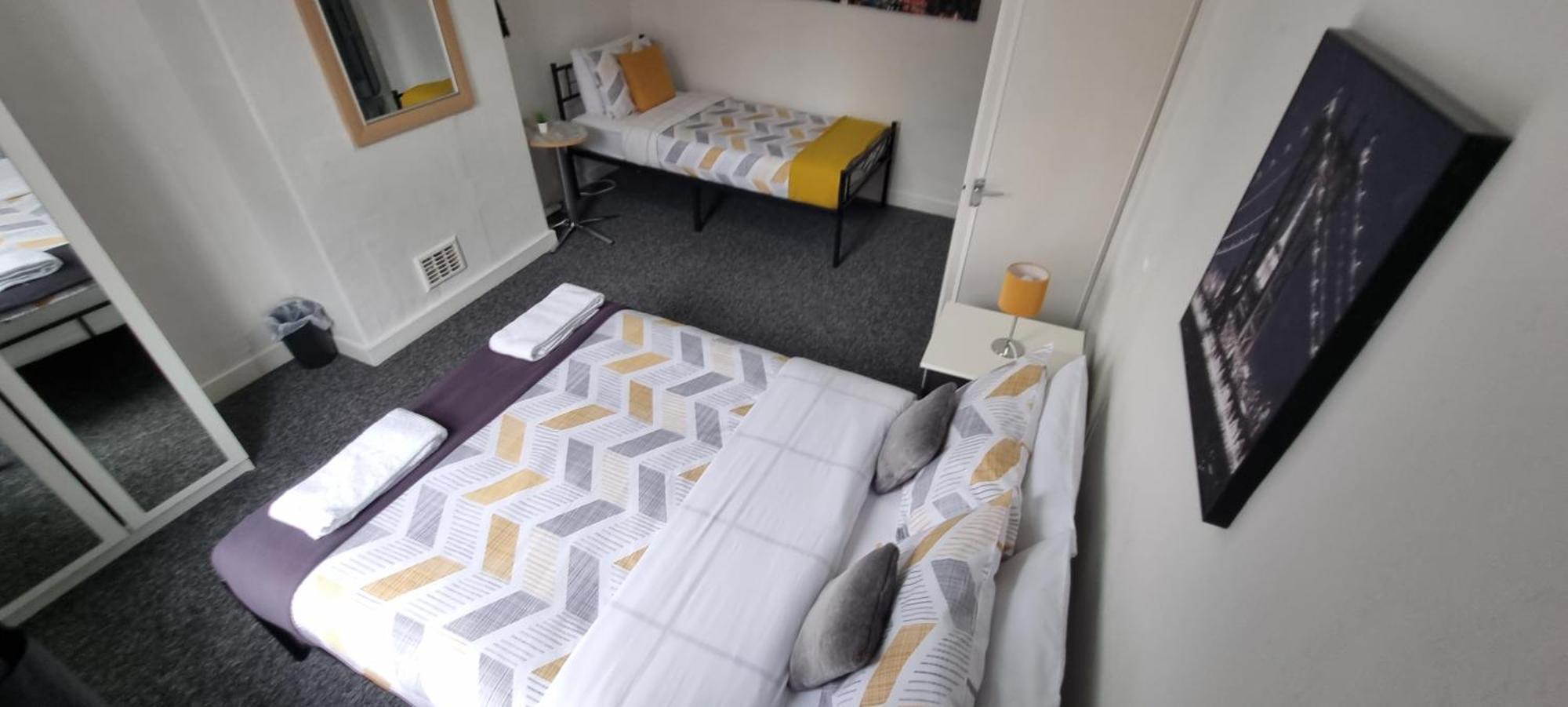 Your Home Away From Home. Leeds  Bagian luar foto